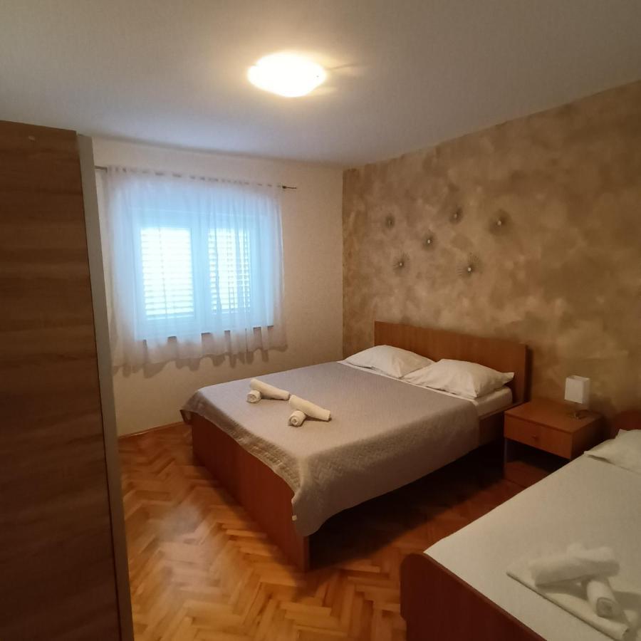 Apartments Monika Omiš Exterior foto